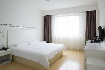 Motel 168 Shanghai Nanhui Huinan Subway Station Eksteriør bilde
